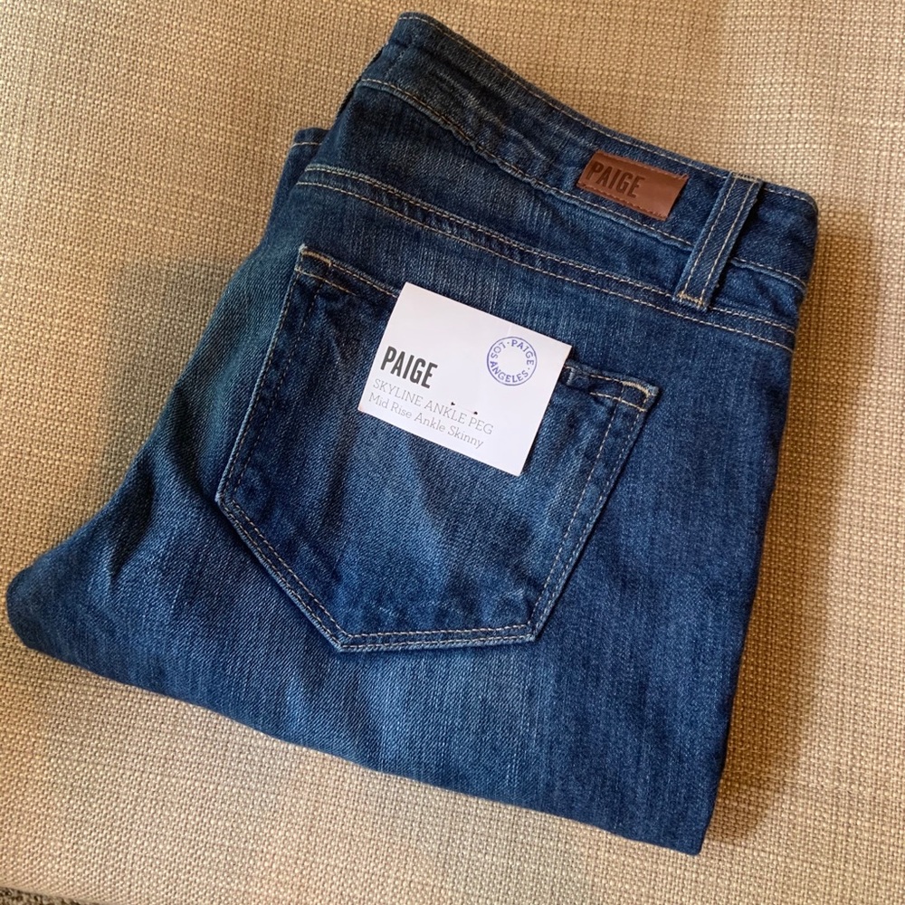 Paige Skyline ankle peg sz.28
